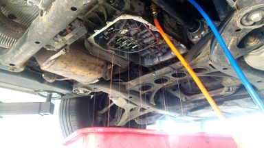 Audi Q7 Tiptronic výmena oleja v prevodovke s preplachom